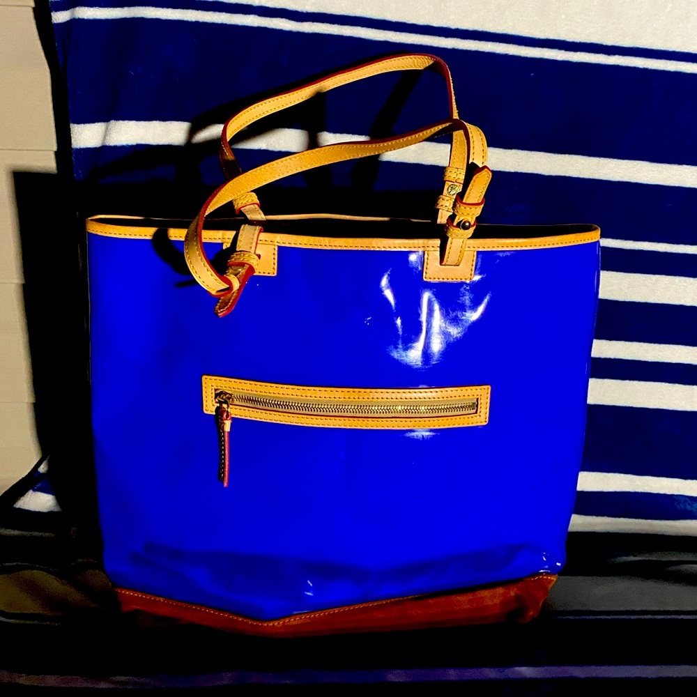 Dooney & Bourke royal blue north south Lee tote patent brown leather suede base